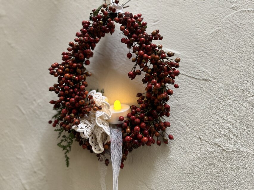 天使の雫のリース　野薔薇の実Ⅱ