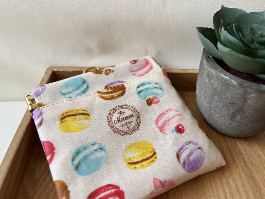 バネ口ラミネートポーチ　マカロン