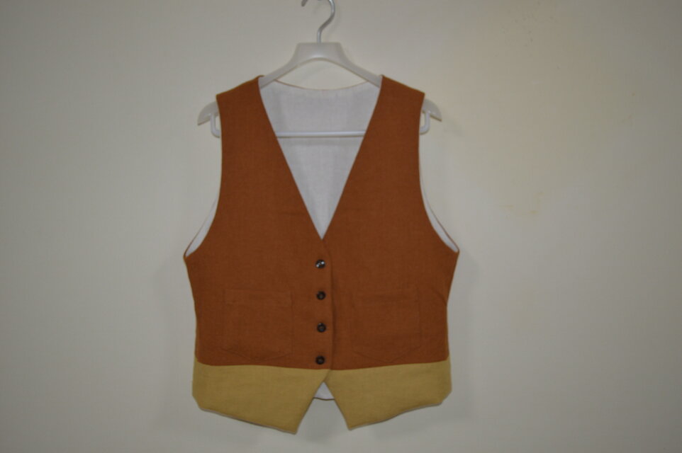 秋色！「リネン＊Vネックベスト」