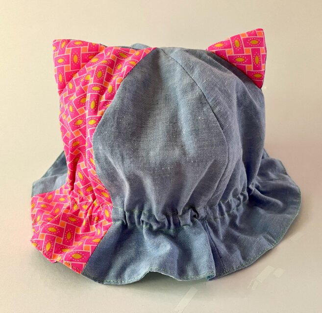 こどもサイズ⭐︎頭にねこさん チューリップ帽子