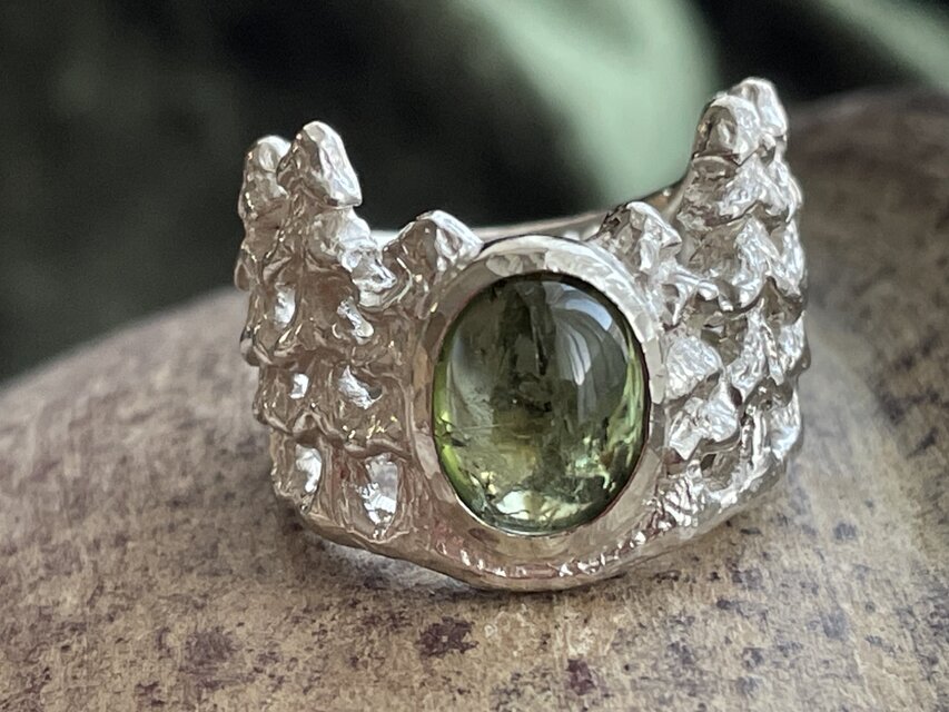 《P様オーダー品》「緑葉の覗く冬の森」グリーントルマリンリング