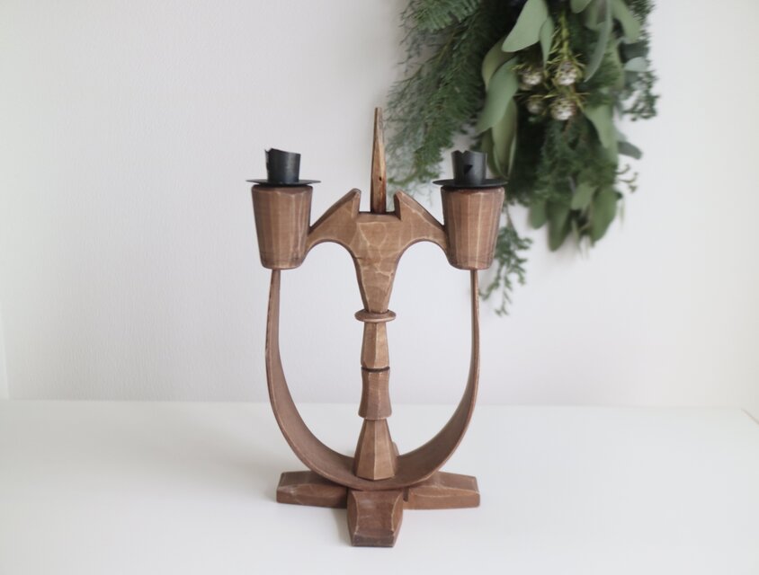 スウェーデンで見つけた木製のキャンドルスタンド No.5567