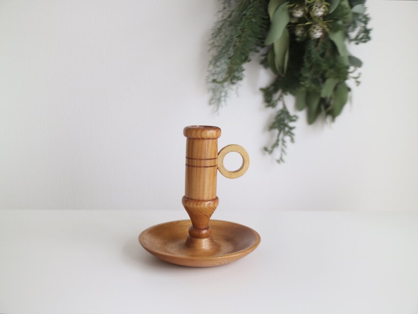 スウェーデンで見つけた木製キャンドルスタンド  No.4615