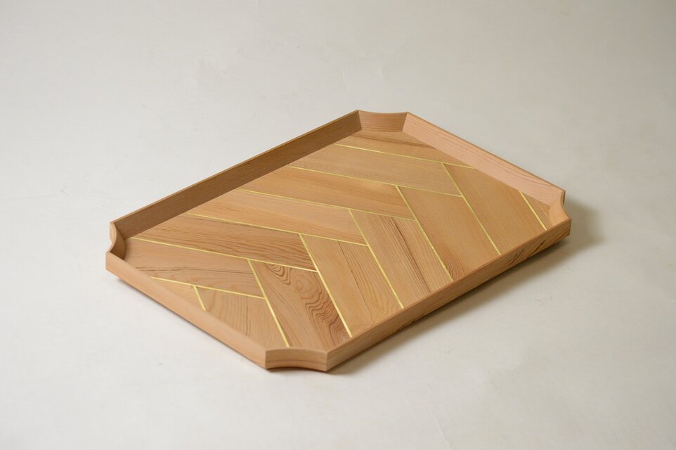 ヘリンボーンの隅切御盆【大】 ツガ【限定品】