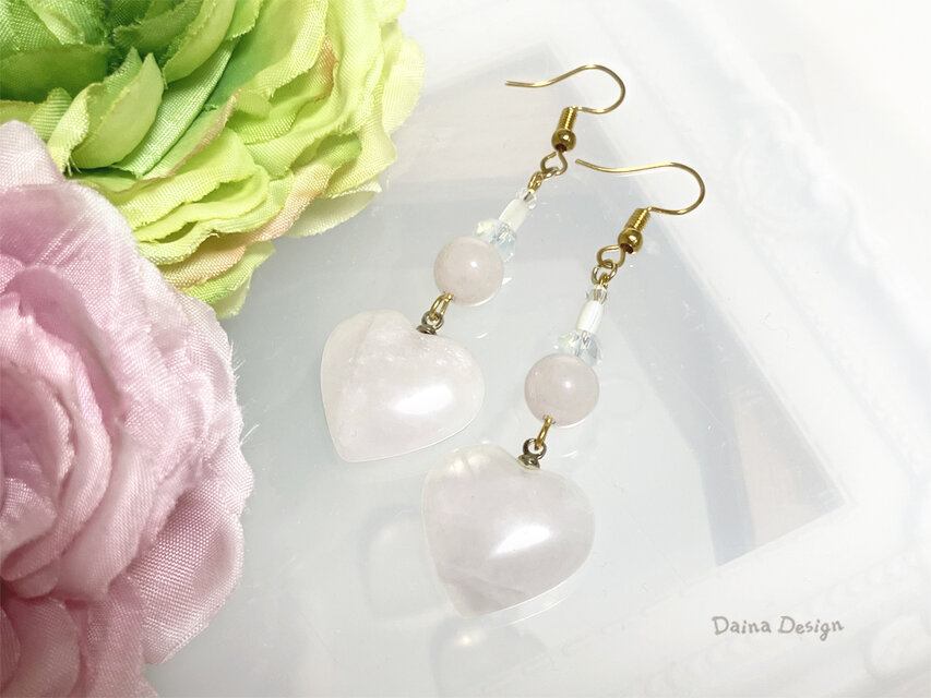 ローズクォーツ ピアス イヤリング　ピンク 桃色　ハート 大粒 天然石 ☆ ダイナデザイン ☆ ゴールド カラー