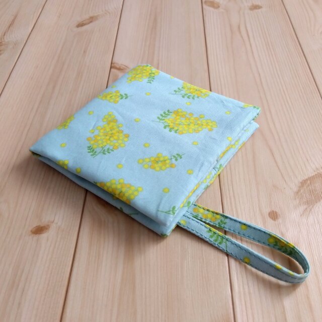 持ち手付き　洗える携帯ティッシュケース　ミモザ柄　ボックスティッシュから詰替え　ペーパータオルケース　ミントグリーン　　977