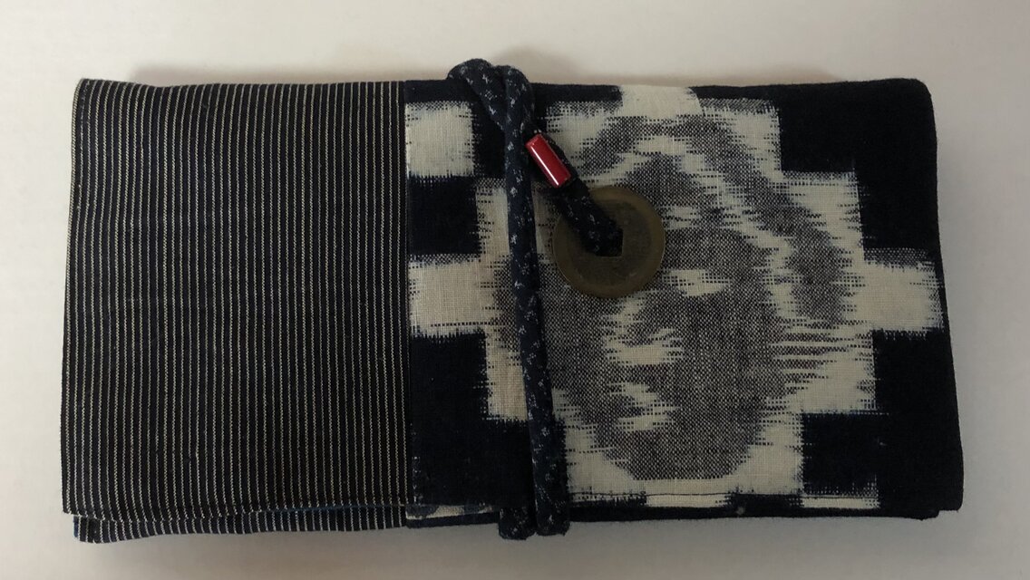 ８１１２　絵絣で作った和風財布・ポーチ