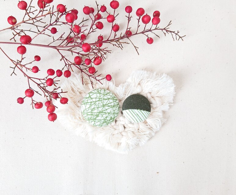 ★くるみボタンブローチ★