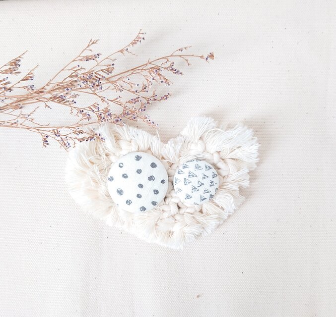 ★くるみボタンブローチ★