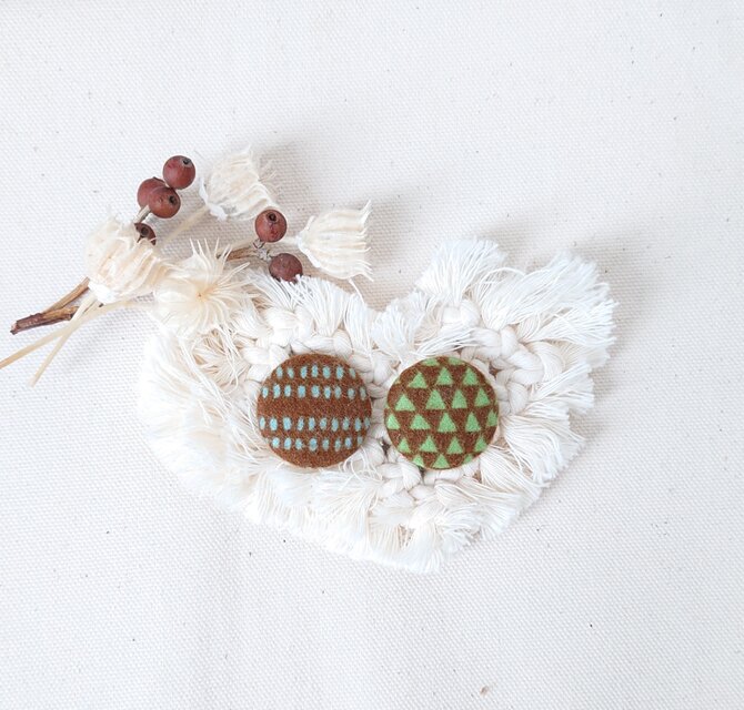 ★くるみボタンブローチ★