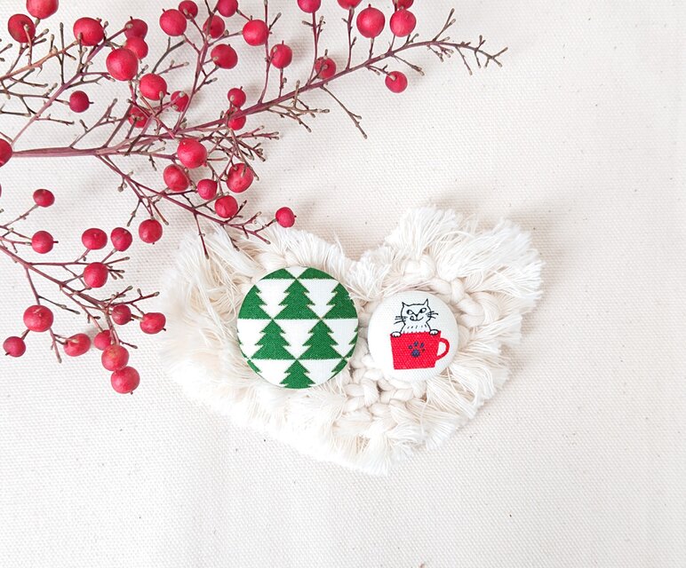 ★くるみボタンブローチ★