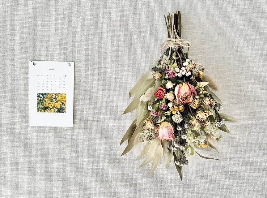 薔薇とユーカリのスワッグ | iichi 日々の暮らしを心地よくする
