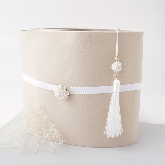 帯留め 「白桜」つまみ細工 白色 ゴールド 春の花 入学式 入園式