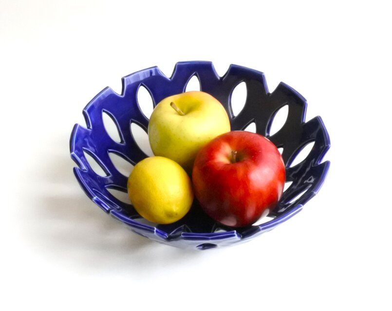 フルーツボウル　菓子鉢（ネイビーブルー）Fruits bowl (Navyblue) 陶磁器製