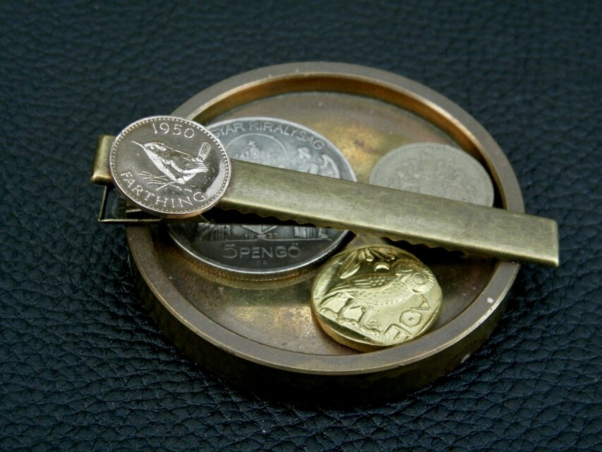 #PCB8　UK Coin Hair Clip