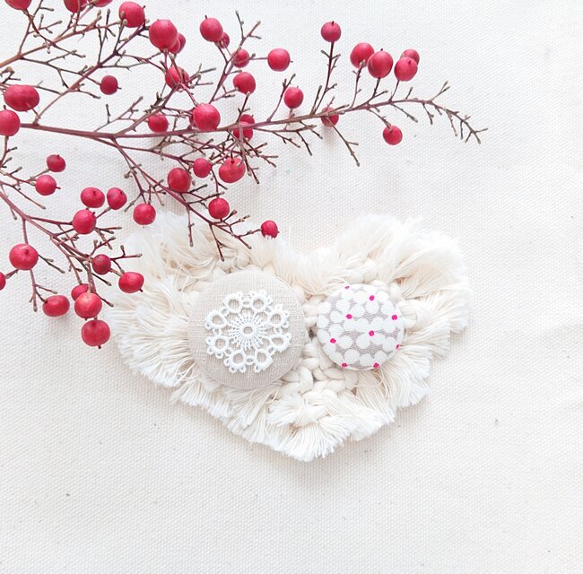 ★くるみボタンブローチ★