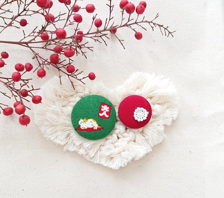 ★くるみボタンブローチ★