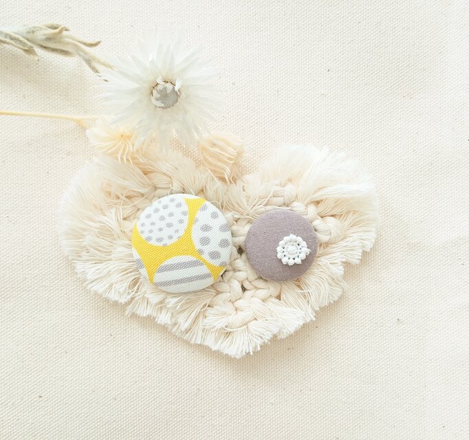 ★くるみボタンブローチ★