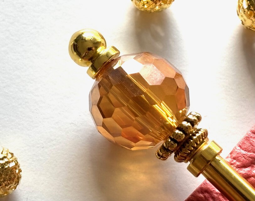 かんざし　オレンジのカットガラスビーズ　一本挿し　一本簪　涼しげ　春夏　透明　クリア　ガラス玉