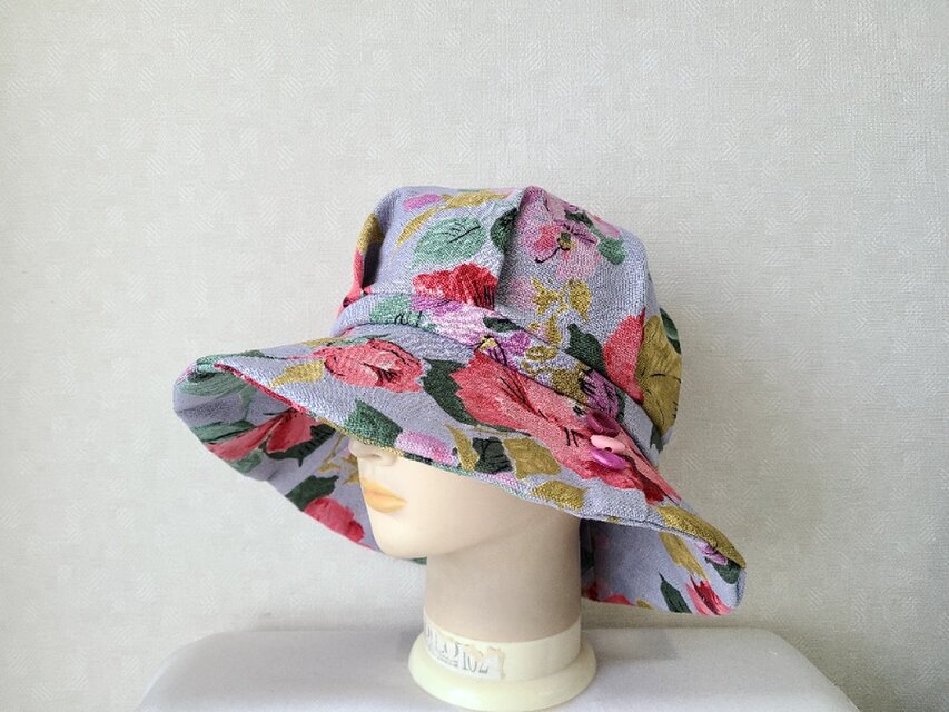 魅せる帽子☆春を呼ぶ♪フラワープリントのキャプリーヌ～ブルーグレー&ローズピンク