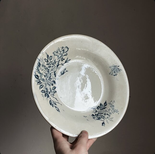 大人気新品  フランス アンティーク 深皿 薔薇 テール・ド・フェール | iichi アンティーク雑貨