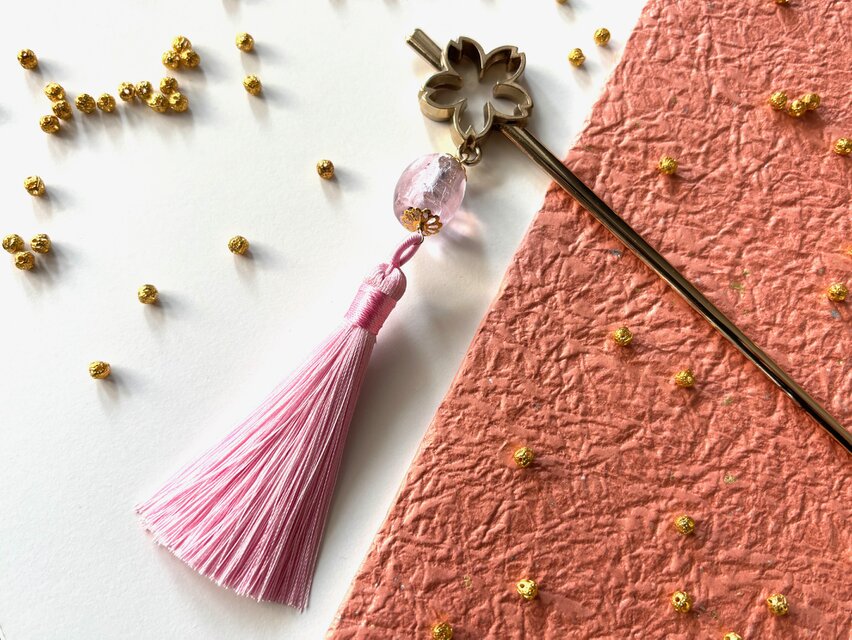 訳あり・アウトレット品】かんざし ピンクのとんぼ玉とタッセル