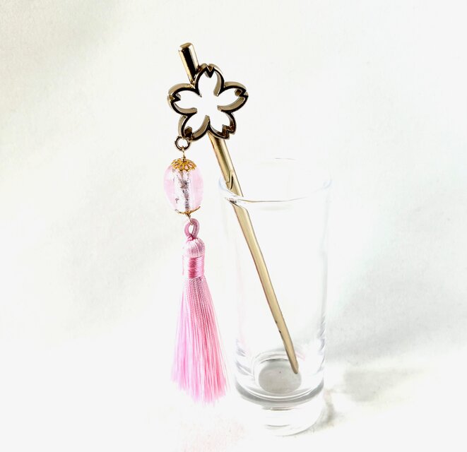 訳あり・アウトレット品】かんざし ピンクのとんぼ玉とタッセル