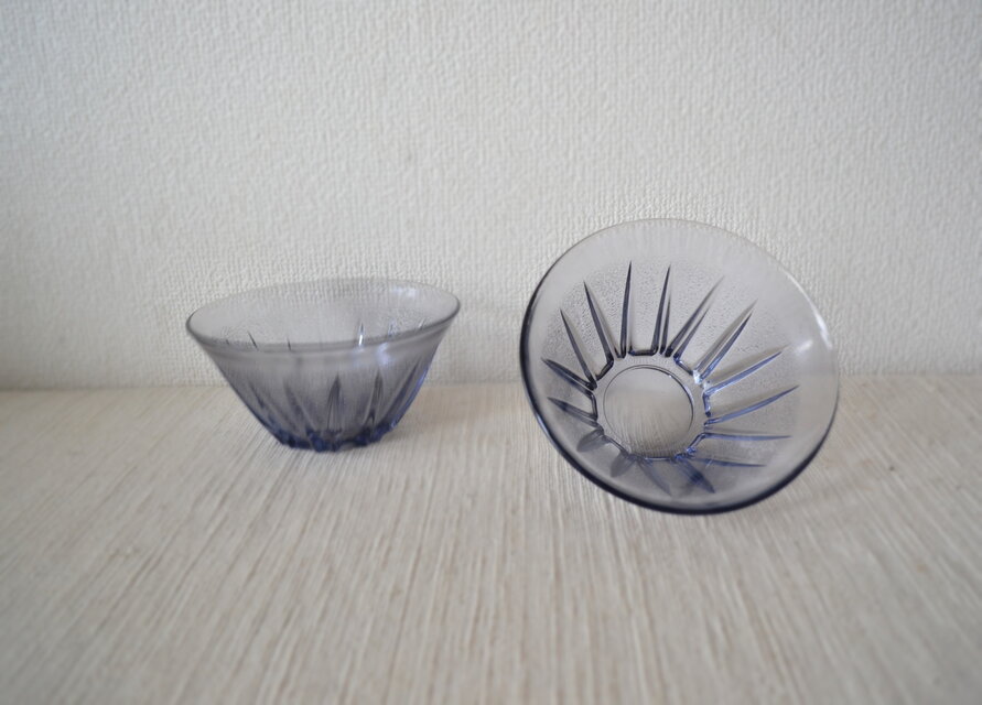昭和レトロ 2個セットガラス小鉢 グレー | iichi 日々の暮らしを