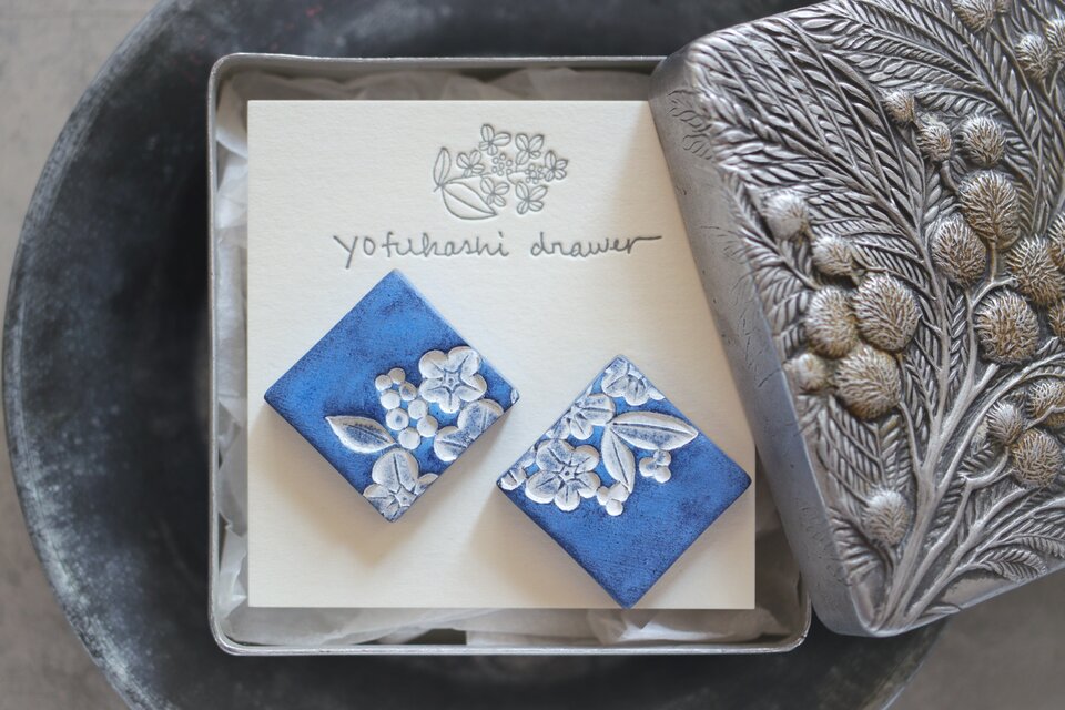 : : : 陶土の草花耳かざり : : : 1339（ピアス）