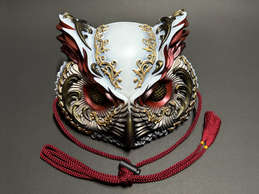 梟面 Gothic Ver.（White×red） | iichi 日々の暮らしを心地よく