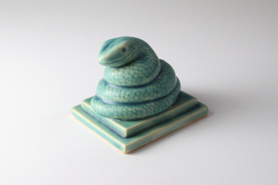 干支の置物＜巳＞