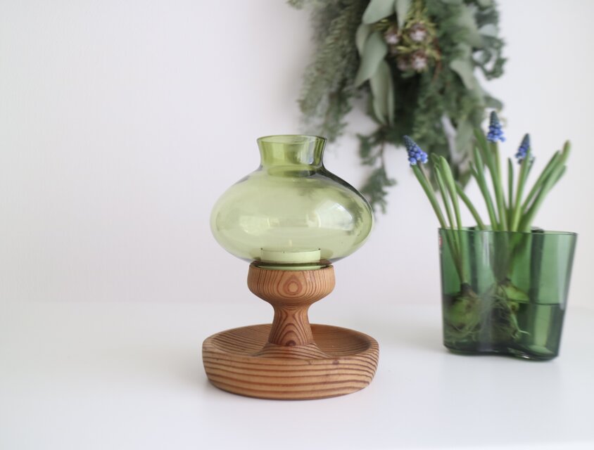 スウェーデンで見つけたガラスと木のキャンドルスタンド  No.5677