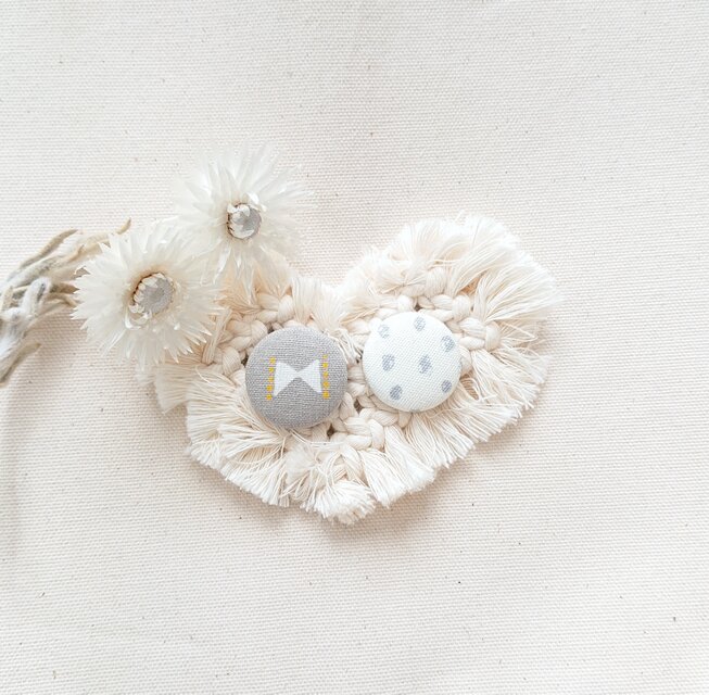 ★くるみボタンブローチ★