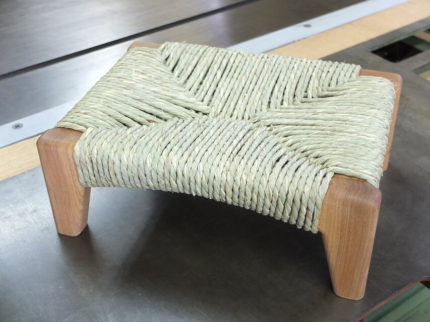 い草の座編み椅子完成品