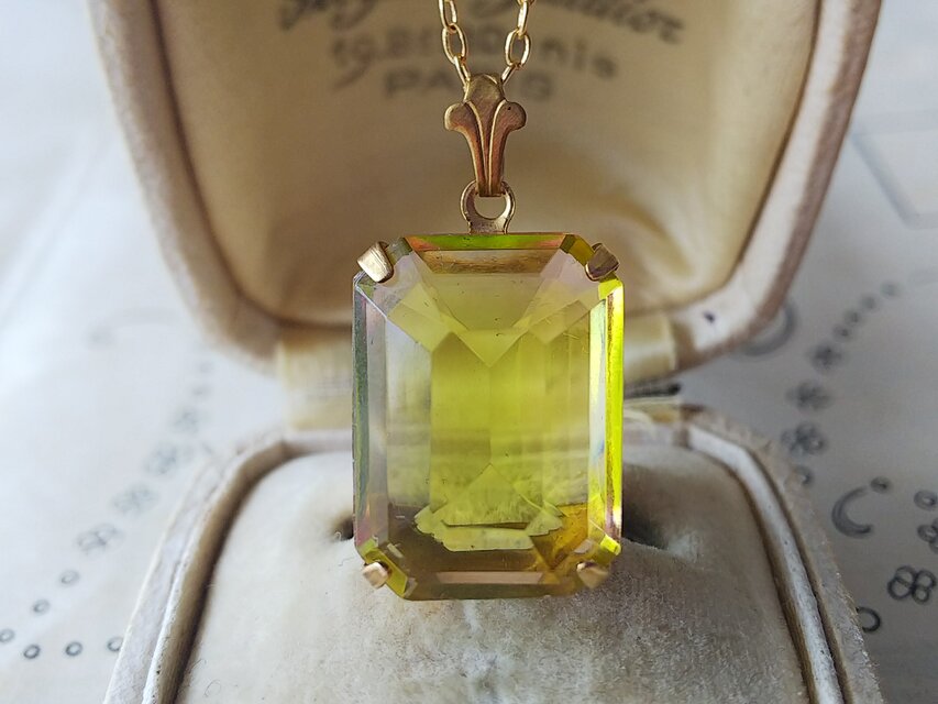 ヴィンテージ　ロザリン／Olive 2-Tone　美しいカットGlassネックレス