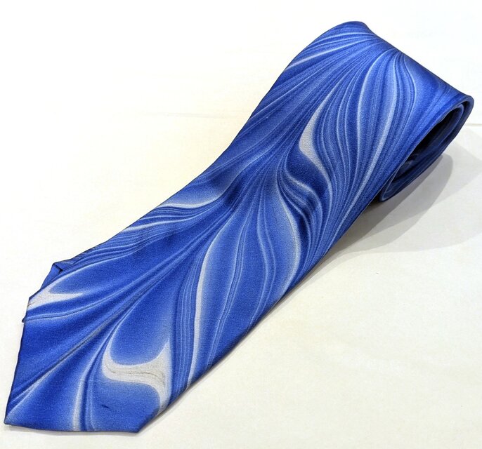 【染美堂】墨流し染ネクタイ　青羽根柄-NN36