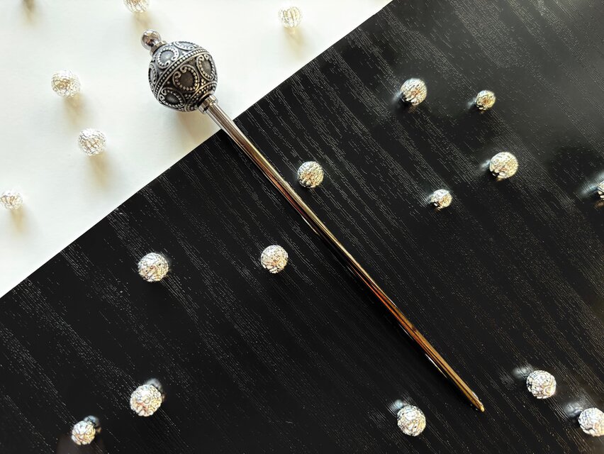 アンティーク　シルバー　簪かんざし 簪 かんざし 蝶 シルバーの通販 by アンバー's shop｜ラクマ