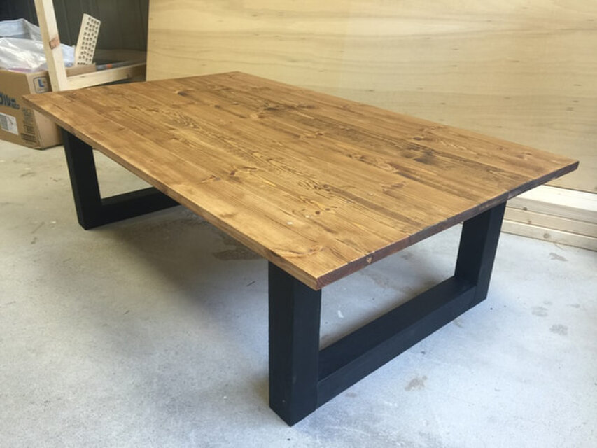 在庫あり　即納　hotaru 男前家具 ローテーブル　リビングテーブル　ダーク　ブラック　天然木　無垢材　人気商品