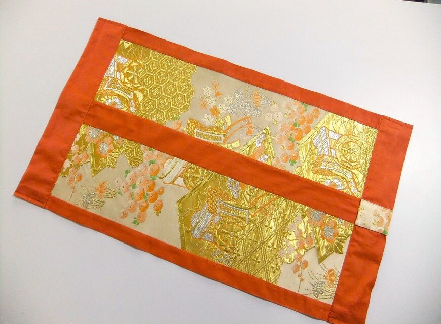 16)2165】40×69cm/花と御所車文様/テーブルセンター/和風・帯リメイク