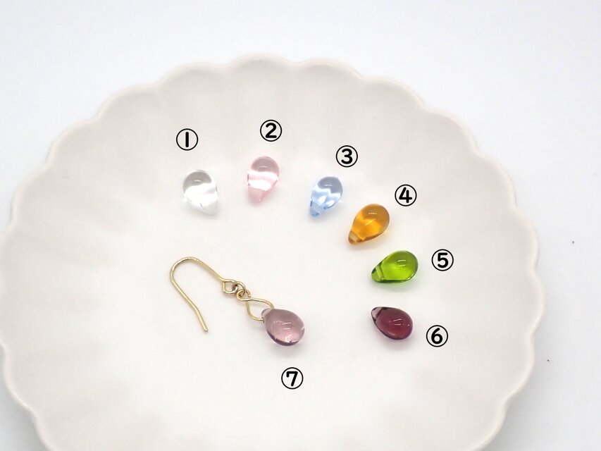7色から選べる》しずくビーズピアス／イヤリング① | iichi 日々の