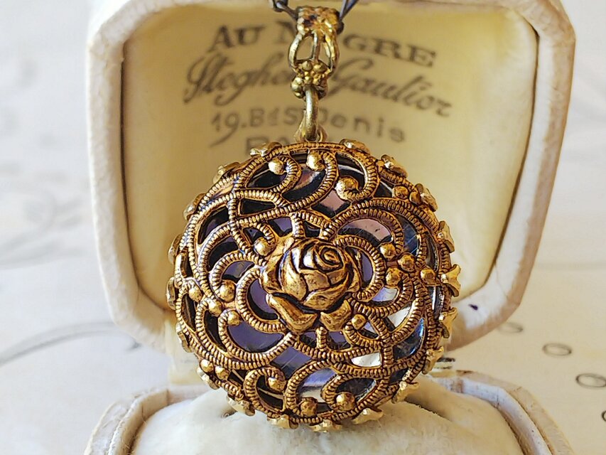 ヴィンテージ　美しいフィリグリー薔薇／Mirror　クラシカルネックレス