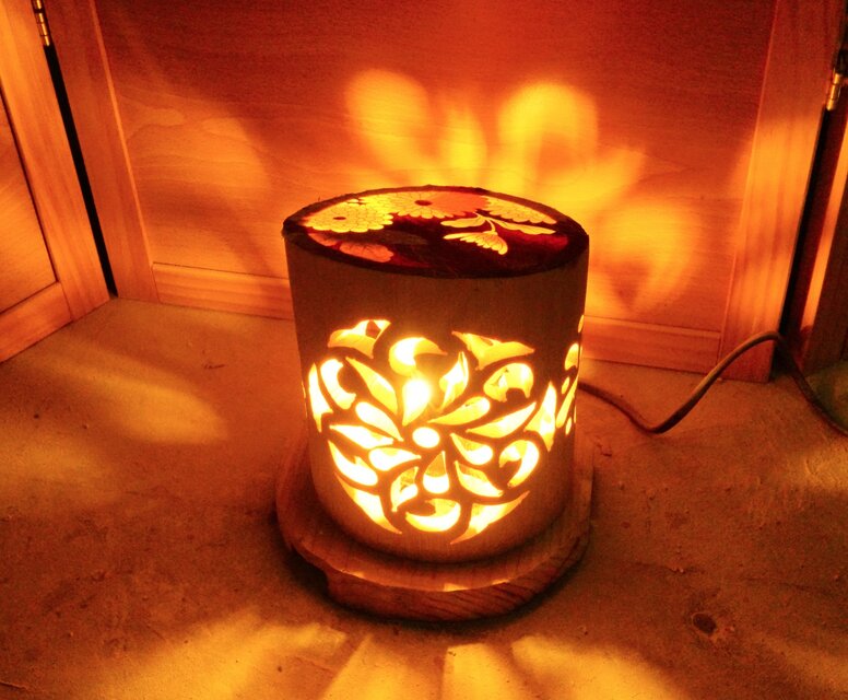 竹灯り・竹あかり・竹灯籠    繊細・両面彫り～～ 癒しの灯り★太陽の印★～～ 竹灯り・竹あかり・竹灯籠・竹灯篭・竹ランプ 繊細・両面彫り