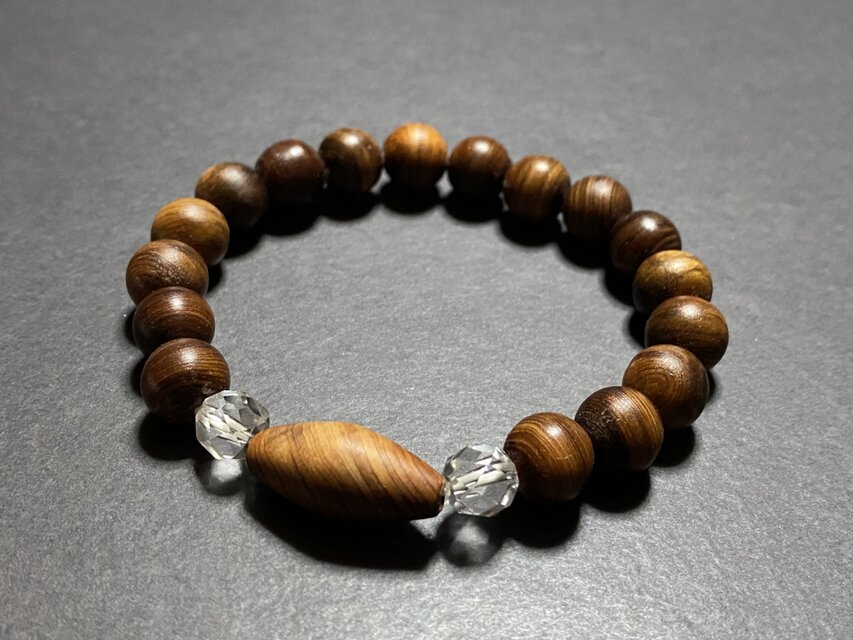 御神木からうまれた「母神の雫」ブレスレット