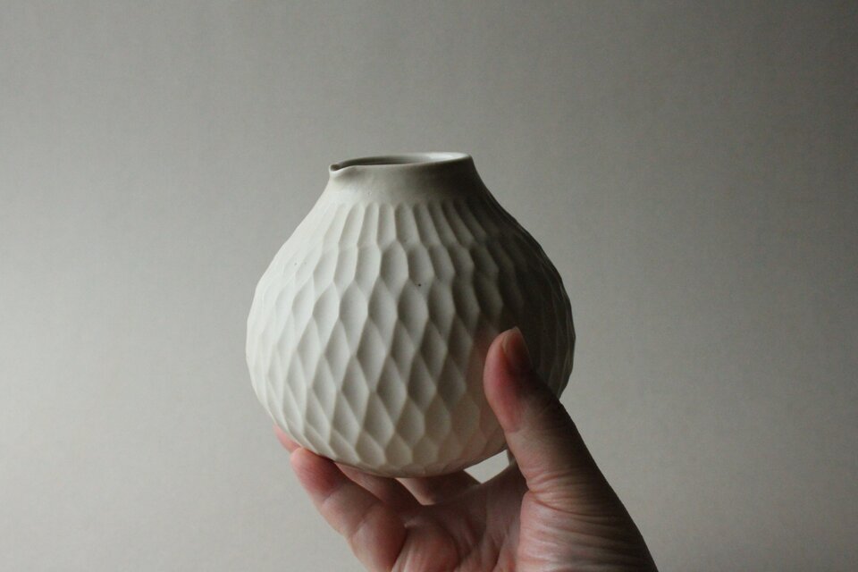 花器　ウロコしのぎ M