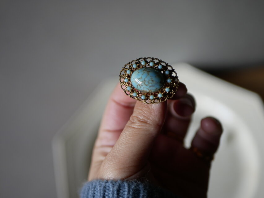 マーブルブルーのヴィンテージブローチ　フランスブロカント　ブロカントのある暮らし