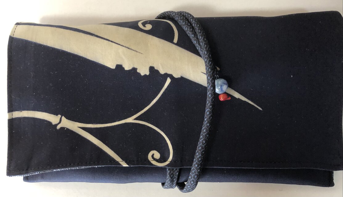 ８１４３　色留袖の着物で作った和風財布・ポーチ