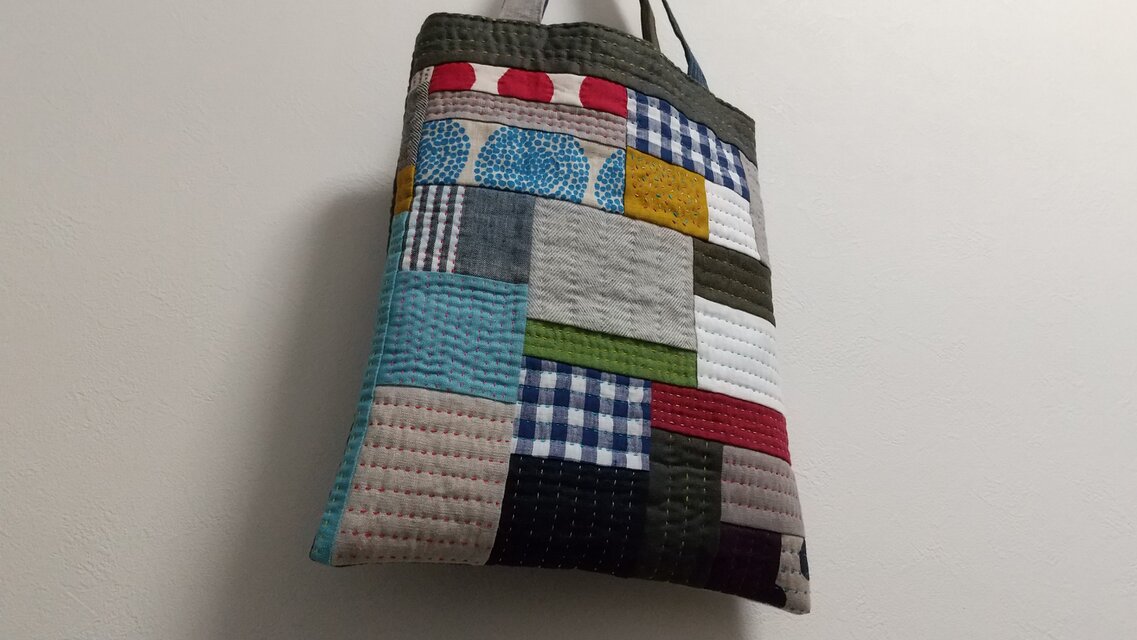 リネンパッチのA4トート