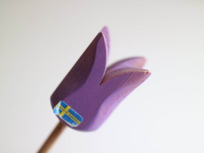 スウェーデンで見つけた木製チューリップ No.5592 | iichi 日々