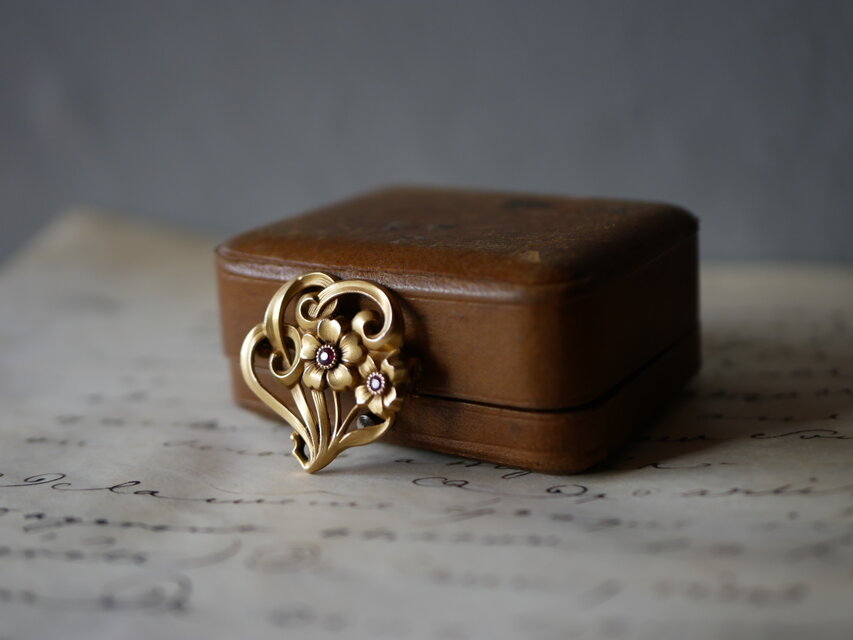 FIX社 アンティークブローチ アールヌーヴォー ブロカントのある暮らし