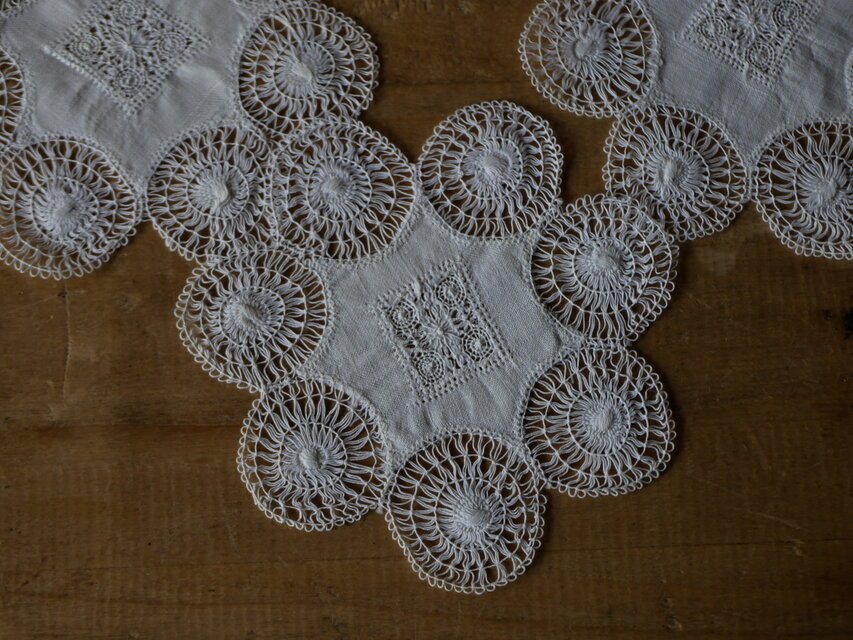 ドイリー　フランスアンティーク　フランスヴィンテージ　ブロカント